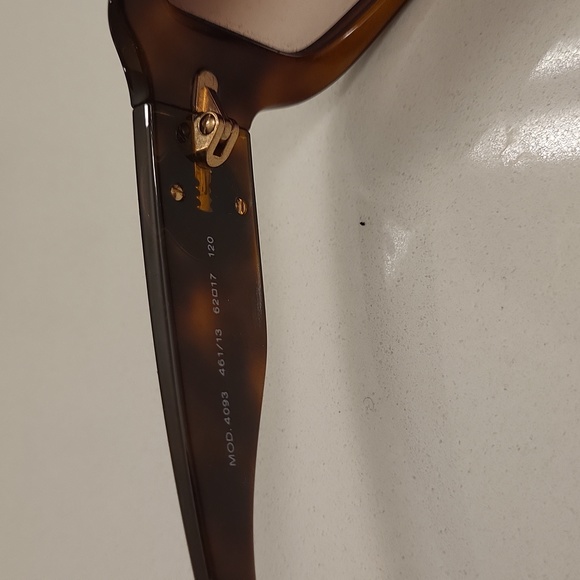 New never used Versace Sunglasses - Picture 5 of 8